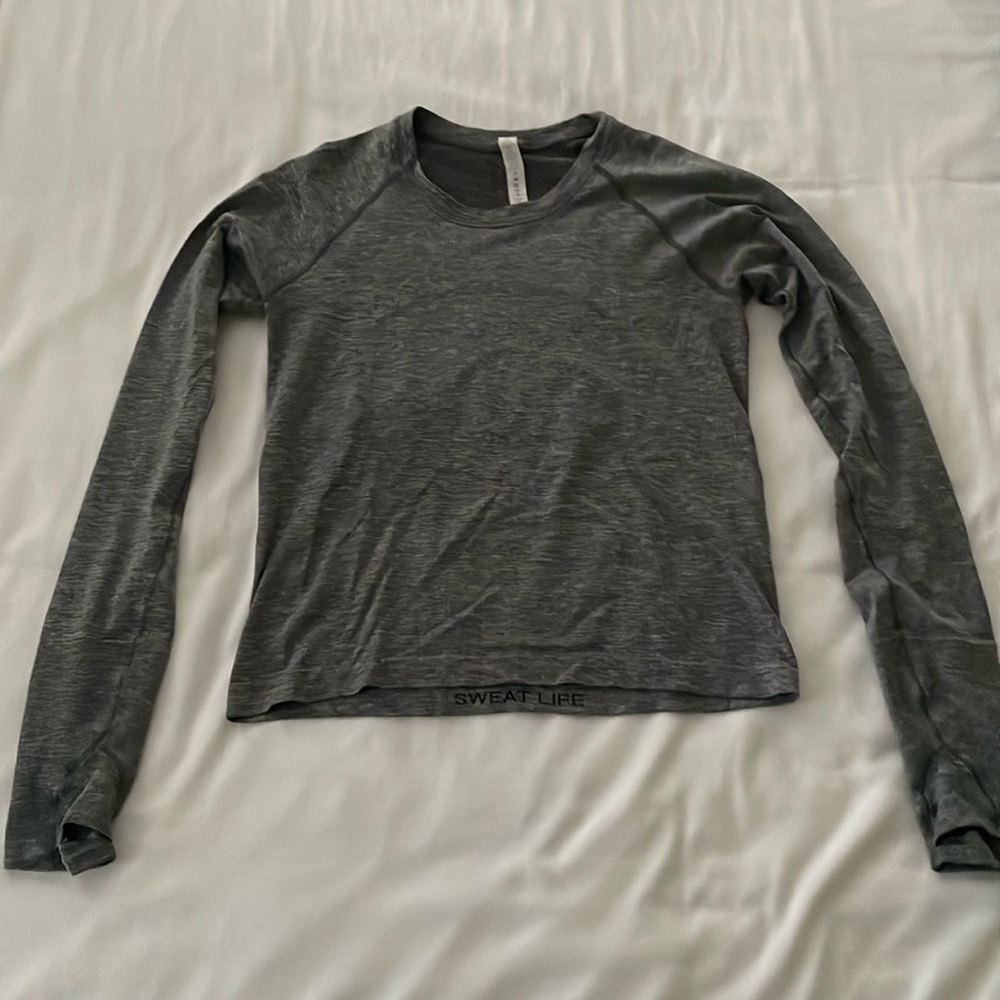 Lululemon Crewneck top